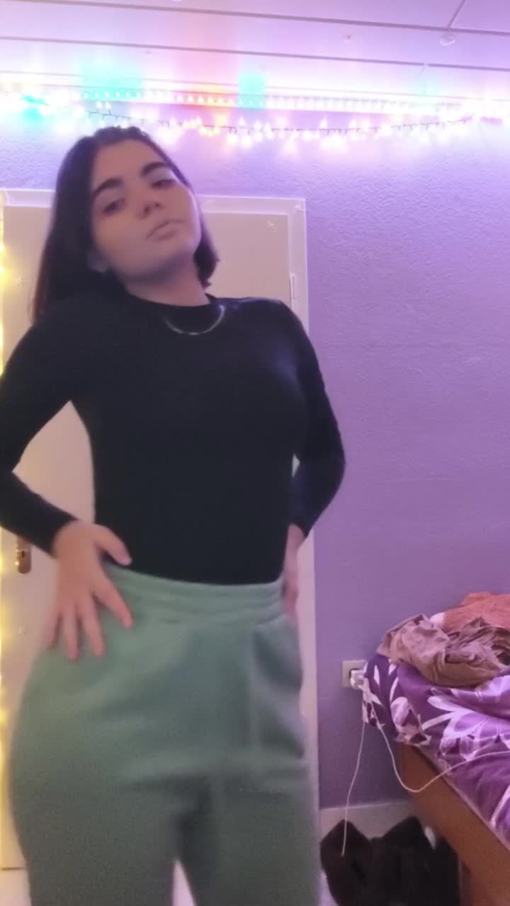 AureliaHoman Gallery Image 16