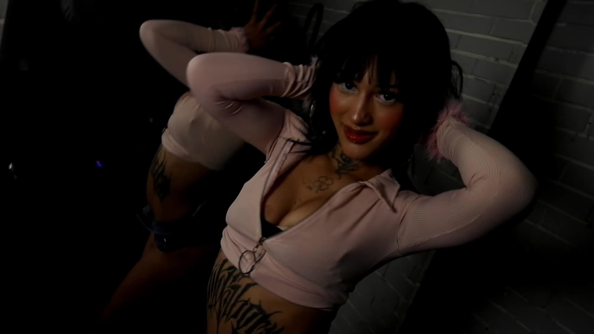 Yenes-Star Gallery Image 7