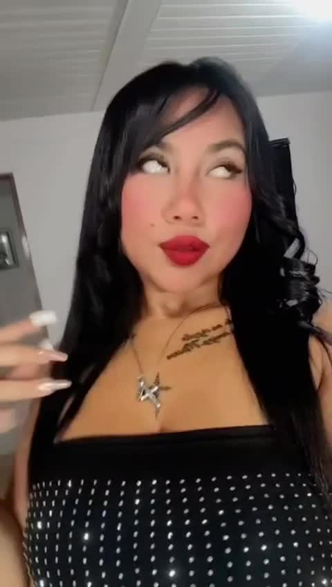 Sara-lux Gallery Image 2