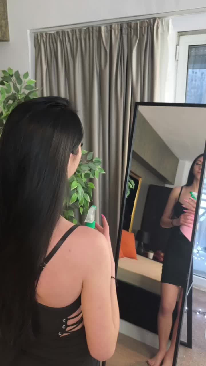 Image 1 of LyaSky, female webcam model, 21 years old, on live webcam