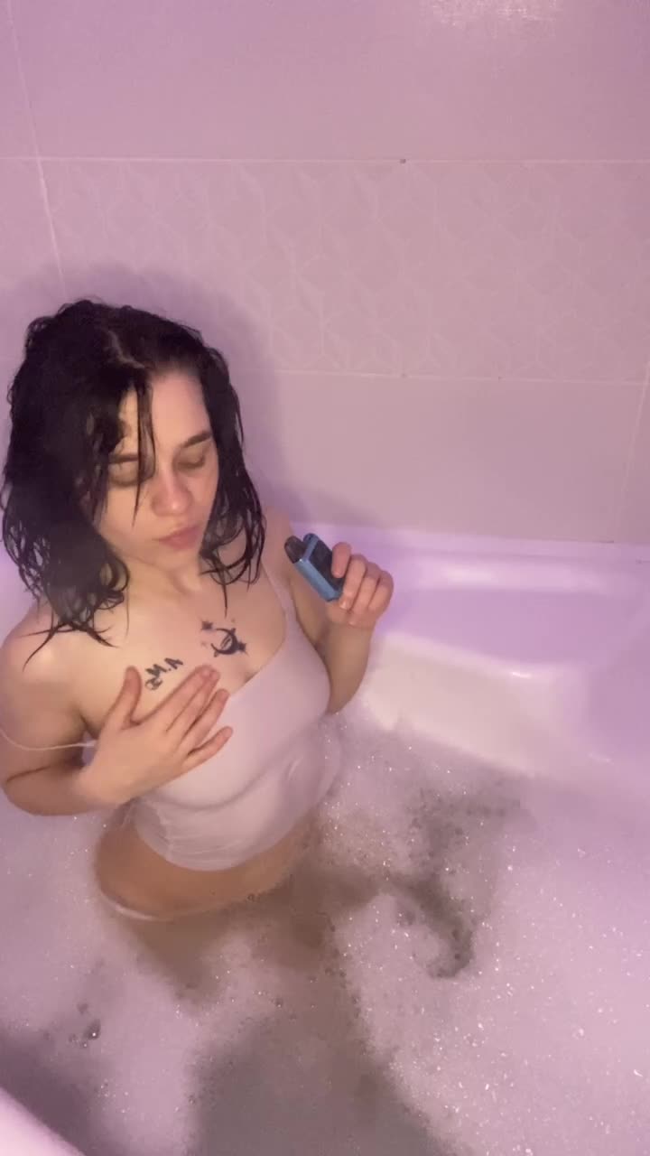 BadBunny-xo Gallery Image 6