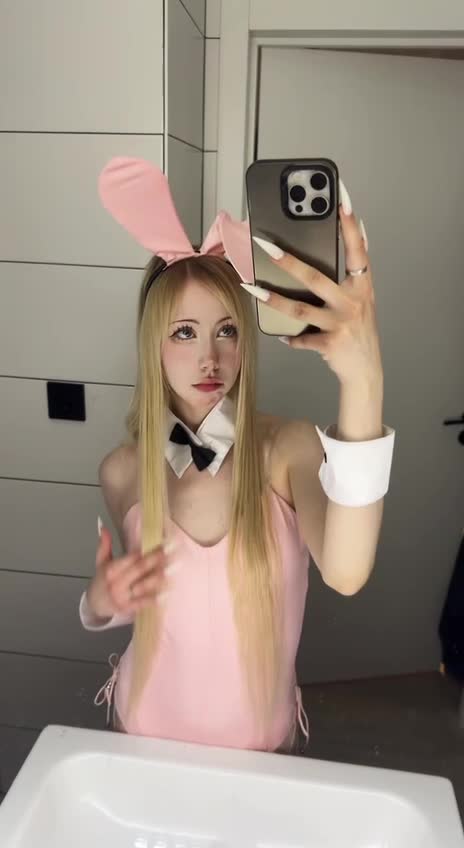Did you feed the bunny carrots? &mdash; clip by UwuFlower