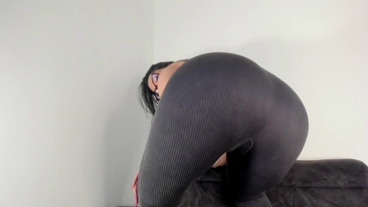Dance yoga pants &mdash; clip by Daleshkaa