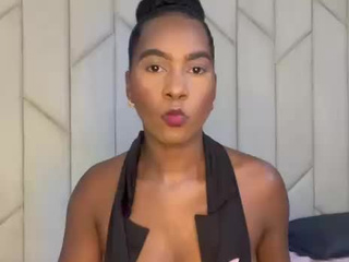 NAUGHTY GIRL порно дивитися