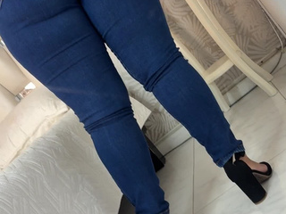 Kanya in Denim Jeans порно дивитися